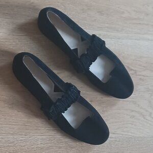 8 1/2 flat black suede shoes